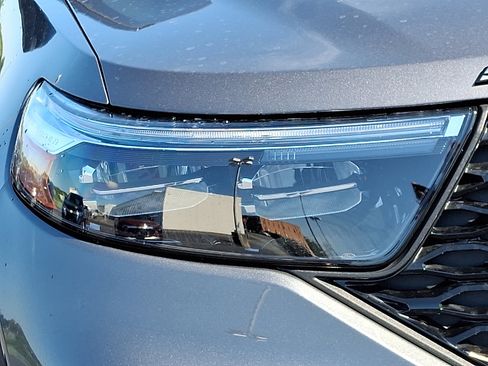 Used 2023 Ford Explorer ST w/ Equipment Group 401A image 9