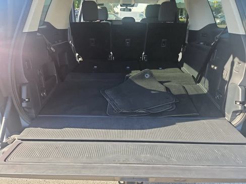 Used 2025 Ford Expedition Active RWD image 10