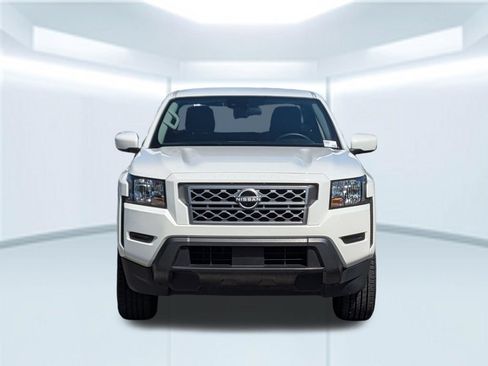 Certified 2024 Nissan Frontier SV w/ Tow Package RWD image 12