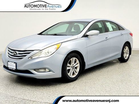 Used 2013 Hyundai Sonata GLS w/ Popular Equipment Pkg FWD image 1