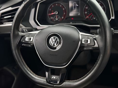 Used 2020 Volkswagen Jetta R-Line w/ R-Line Cold Weather Package FWD image 23