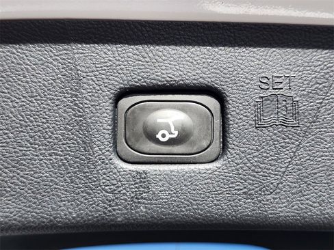 Certified 2022 Ford Edge SEL w/ Convenience Package image 32