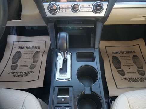 Used 2017 Subaru Outback 2.5i Limited image 10