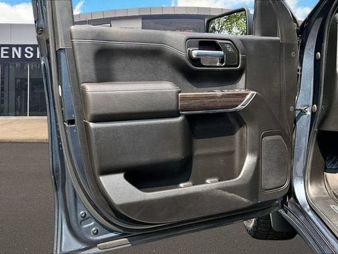 Used 2022 Chevrolet Silverado 1500 LT AWD/4WD image 18