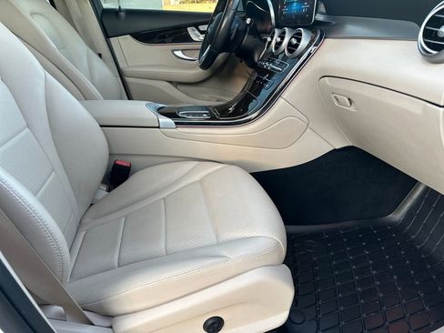 Used 2022 Mercedes-Benz GLC 300 image 36