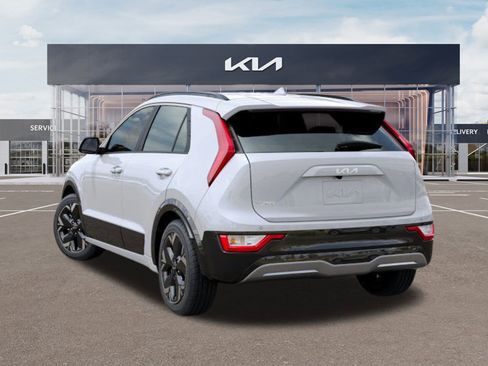 New 2025 Kia Niro Wind w/ Wind Preserve Package image 4