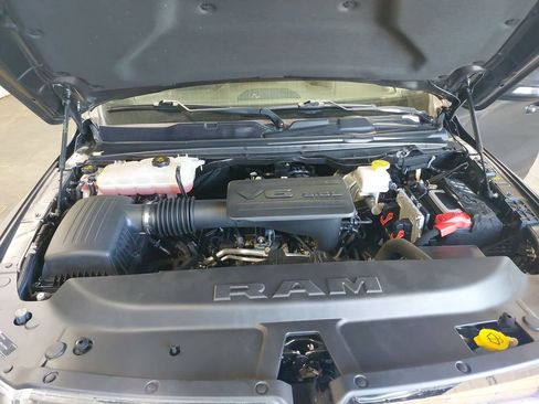 Used 2022 RAM 1500 Big Horn AWD/4WD image 30