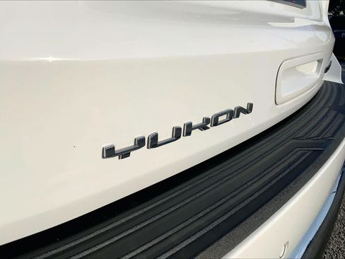 Used 2026 GMC Yukon Elevation w/ Elevation Premium Package RWD image 26