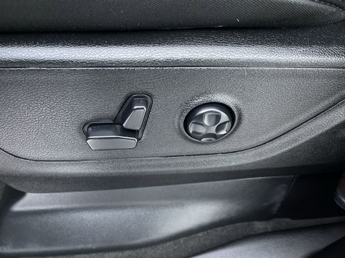 Used 2020 RAM 1500 Big Horn image 13