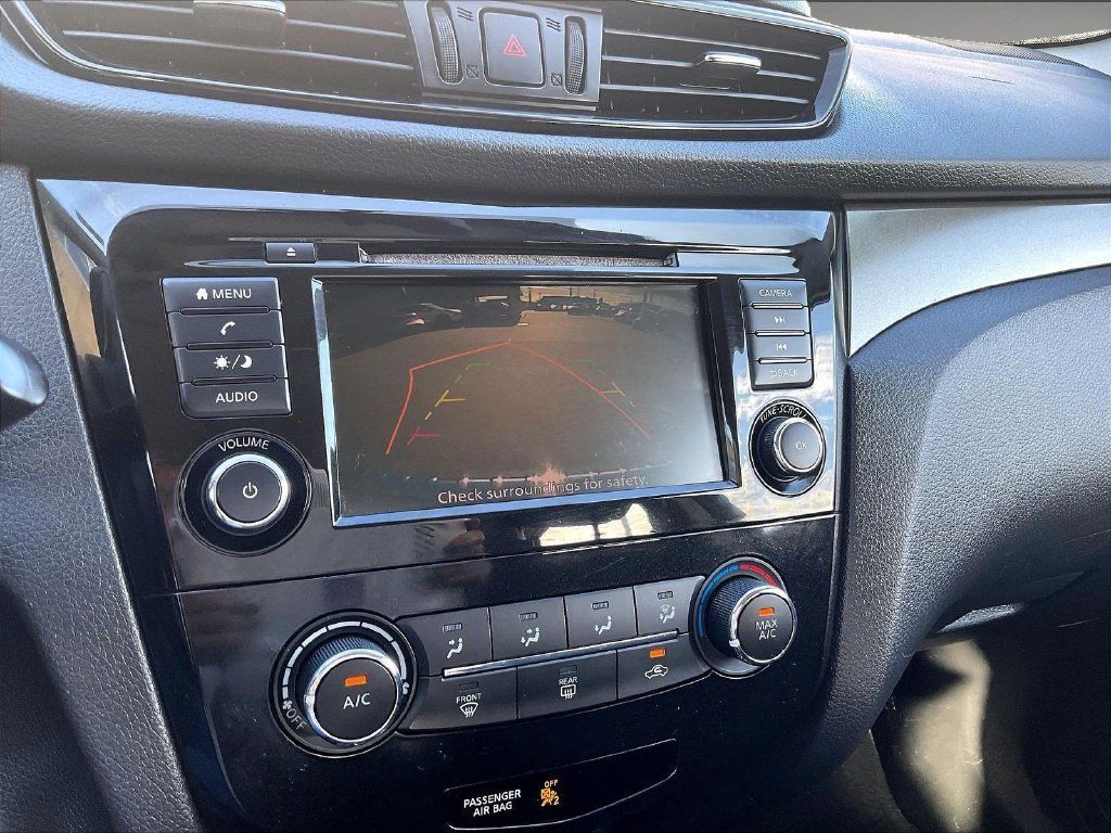 Used 2019 Nissan Rogue Sport S w/ Appearance Package AWD/4WD image 19