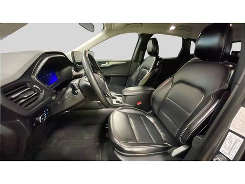 Used 2024 Ford Escape Platinum AWD/4WD image 12