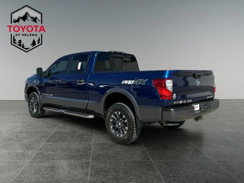 Used 2017 Nissan Titan PRO-4X w/ Pro-4x Convenience Package AWD/4WD image 3