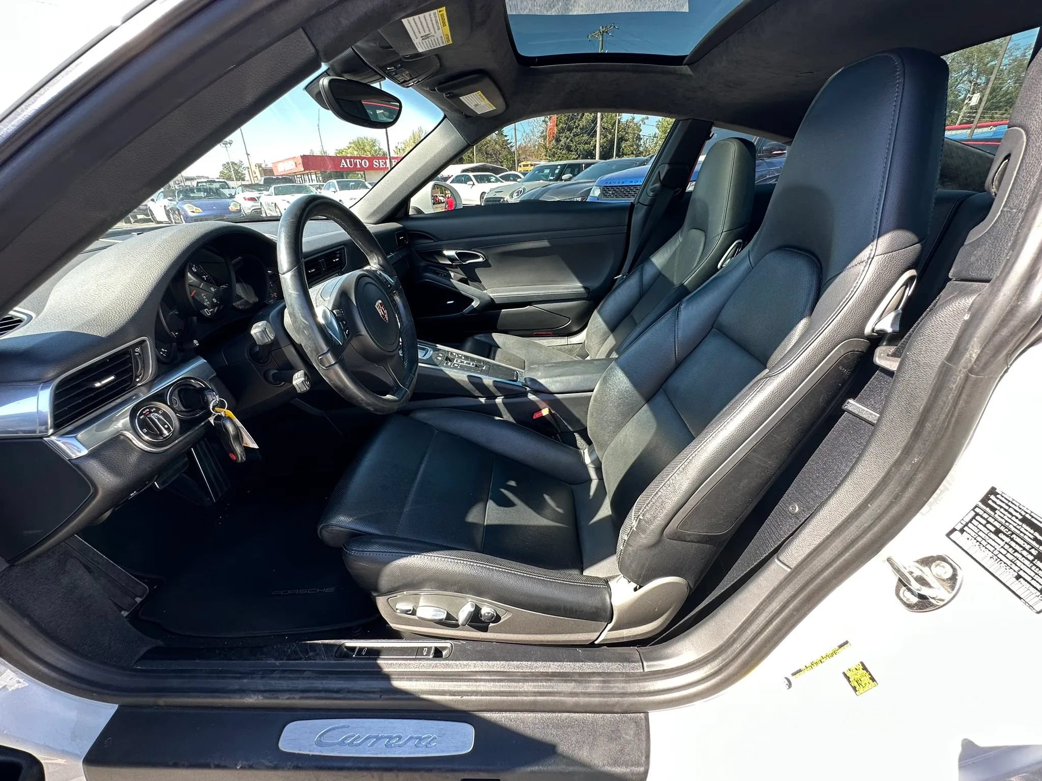 Used 2015 Porsche 911 Carrera image 9