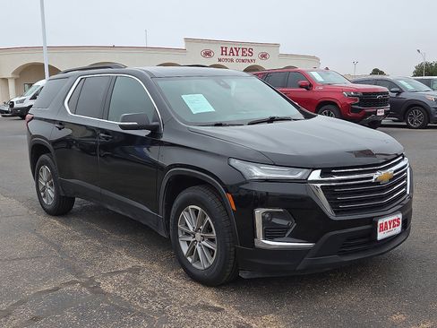 Used 2023 Chevrolet Traverse LT image 5