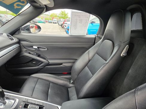 Used 2019 Porsche 718 Boxster RWD image 23