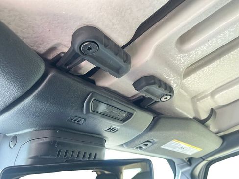 Used 2022 Jeep Wrangler Unlimited Sahara AWD/4WD image 13