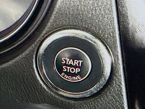 Used 2019 Nissan Rogue Sport SL w/ Premium Package image 21