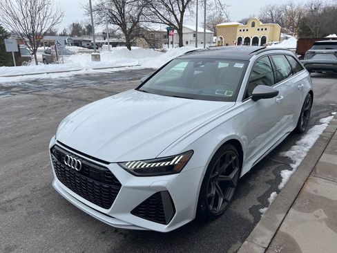 Used 2025 Audi RS 6 performance image 48