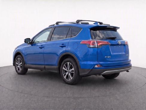 Used 2017 Toyota RAV4 XLE FWD image 25