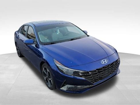 Used 2023 Hyundai Elantra Limited w/ Cargo Package image 17