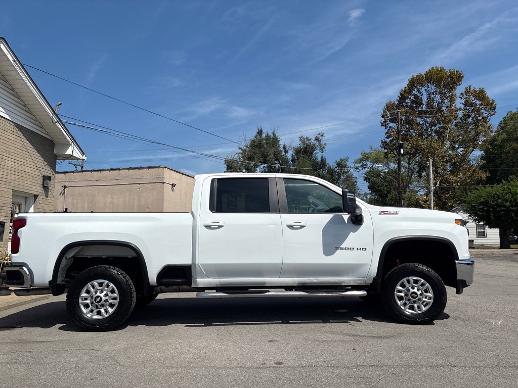 Used 2021 Chevrolet Silverado 2500 LT w/ Z71 Off-Road Package AWD/4WD image 8
