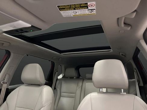 Used 2023 Nissan Rogue SL w/ SL Premium Package image 7