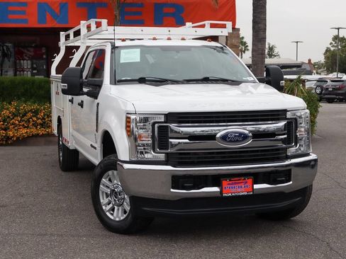 Used 2019 Ford F350 XLT AWD/4WD image 2