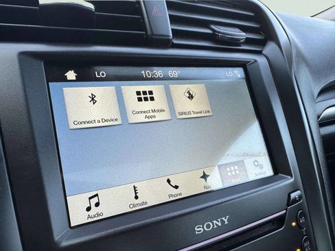 Used 2017 Ford Fusion Titanium image 32