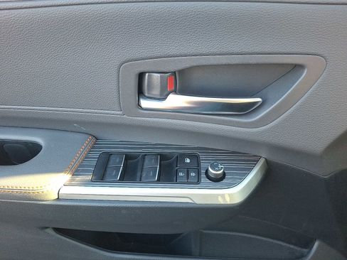 Used 2022 Toyota Sienna XSE w/ XSE Plus Package image 15