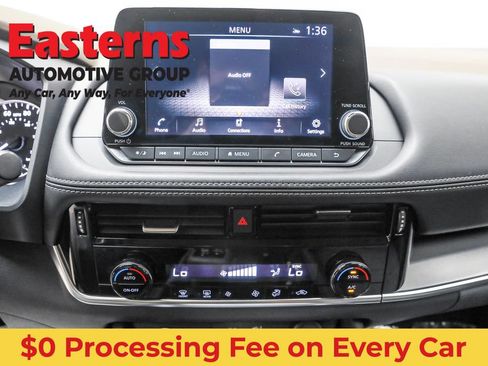 Used 2022 Nissan Rogue SV AWD/4WD image 12