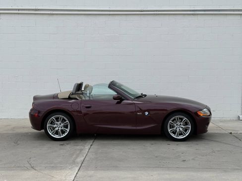 Used 2004 BMW Z4 3.0i RWD image 8
