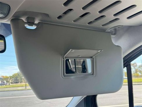 Used 2017 Ford Transit Connect XLT image 30