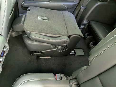 New 2026 GMC Acadia Elevation w/ Elevation Premium Package AWD/4WD image 31