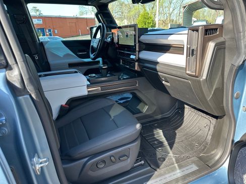 Used 2024 GMC Hummer EV 3X w/ Omega Edition AWD/4WD image 28