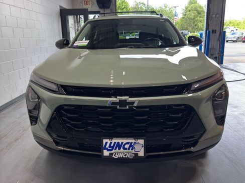 Used 2025 Chevrolet Trax ACTIV w/ Sunroof Package FWD image 8