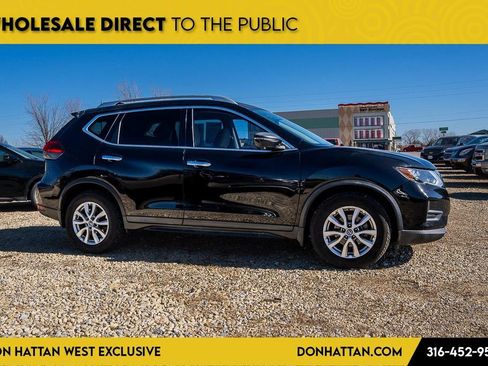 Used 2017 Nissan Rogue SV w/ SV Premium Package image 33