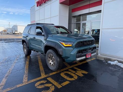 New 2025 Toyota 4Runner Trailhunter image 2