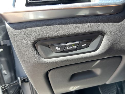 Used 2026 BMW X5 sDrive40i image 37