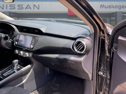 Used 2024 Nissan Kicks SV FWD image 24