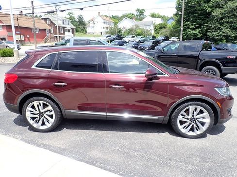 Used 2017 Lincoln MKX Reserve w/ Driver Assistance Package AWD/4WD image 9