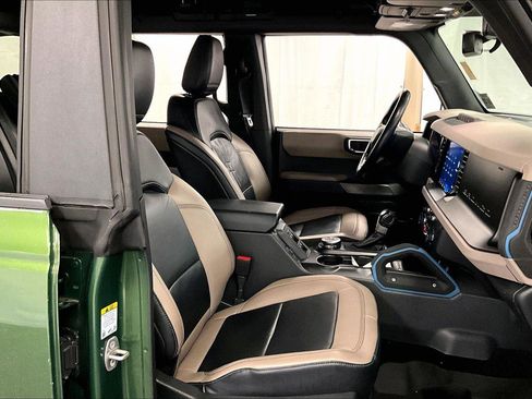 Certified 2022 Ford Bronco Wildtrak image 7