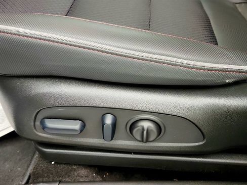 Used 2023 Chevrolet TrailBlazer RS w/ Sun and Liftgate Package FWD image 13