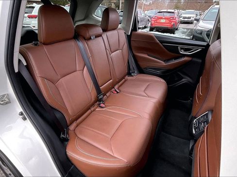 Used 2019 Subaru Forester Touring image 19