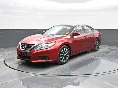 Used 2016 Nissan Altima 2.5 SL w/ 2.5 Technology Package