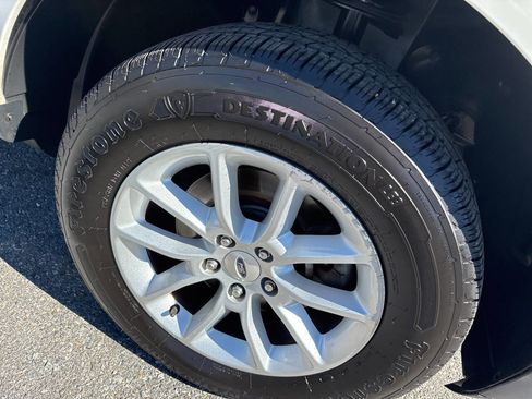 Used 2013 Ford Edge SE image 5