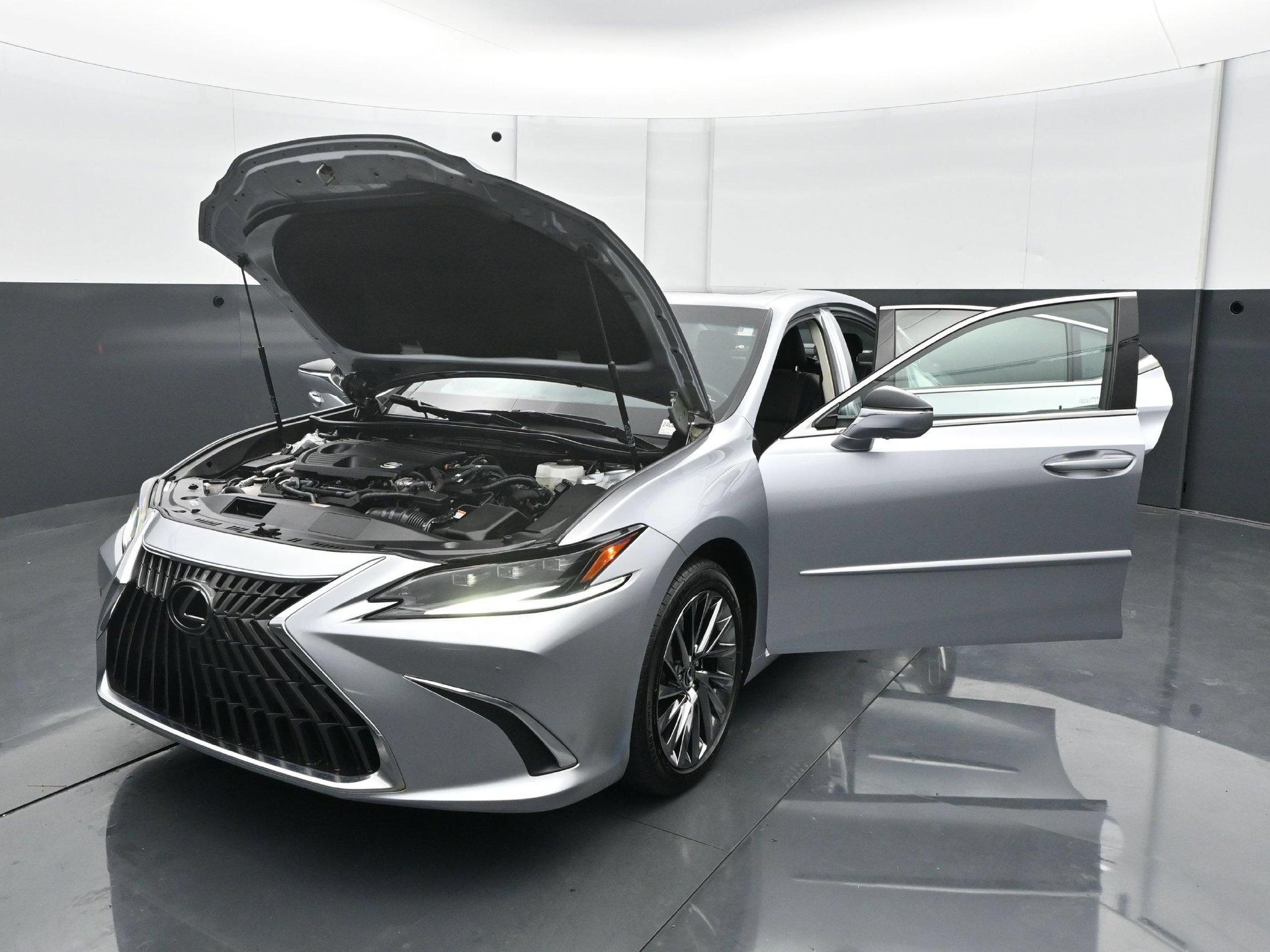 Used 2025 Lexus ES 300h FWD image 29