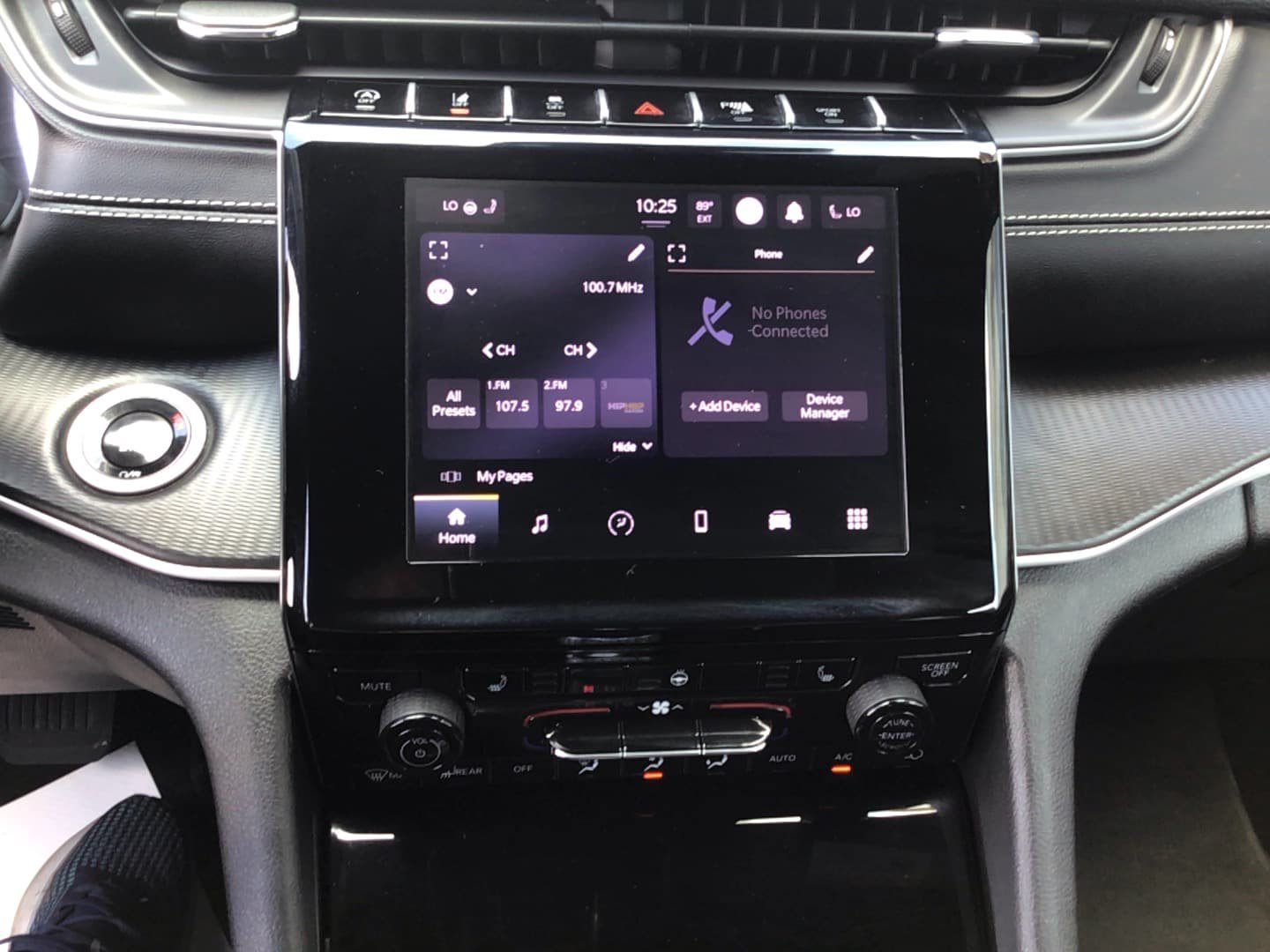 Certified 2024 Jeep Grand Cherokee Altitude AWD/4WD image 13