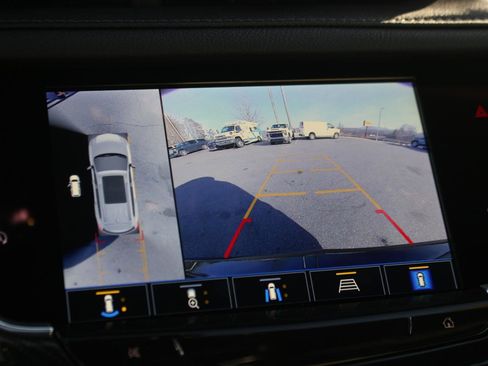 Used 2024 Cadillac XT6 Sport w/ LPO, Onyx Lite Package image 28