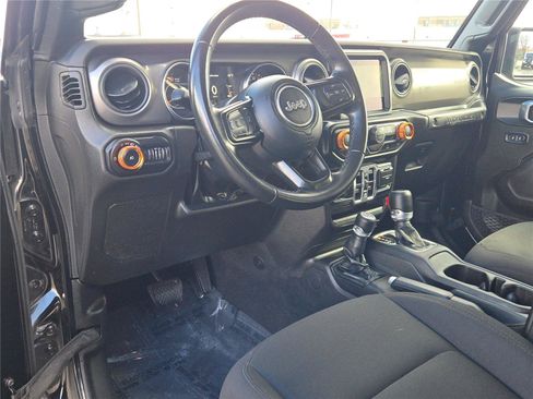 Used 2022 Jeep Wrangler Unlimited Sport AWD/4WD image 25