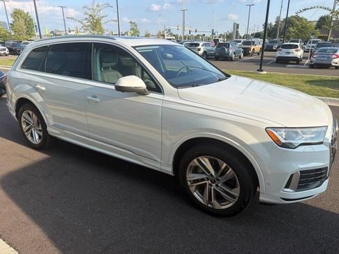 Used 2023 Audi Q7 2.0T Premium Plus w/ Premium Plus Package AWD/4WD image 24